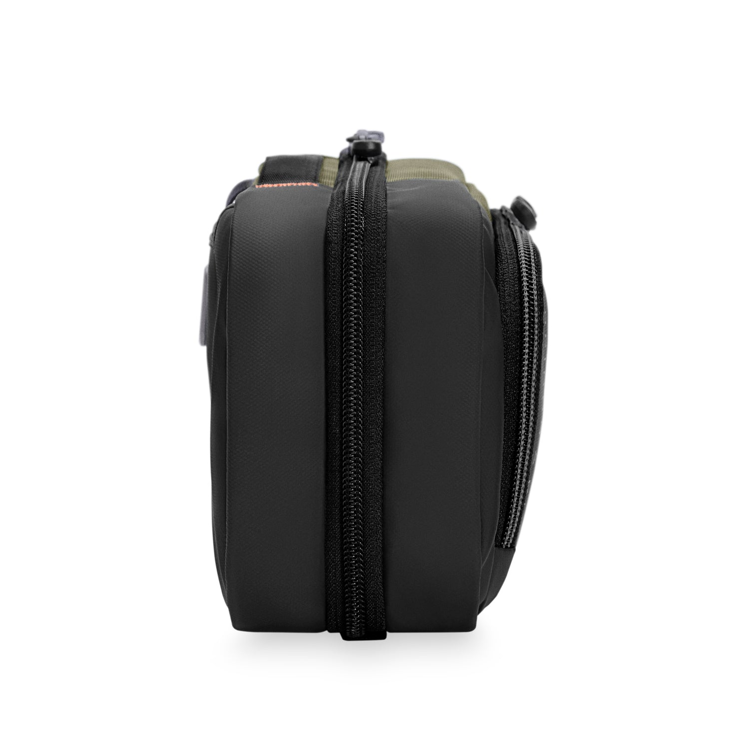 toiletry kit #colour_hunter