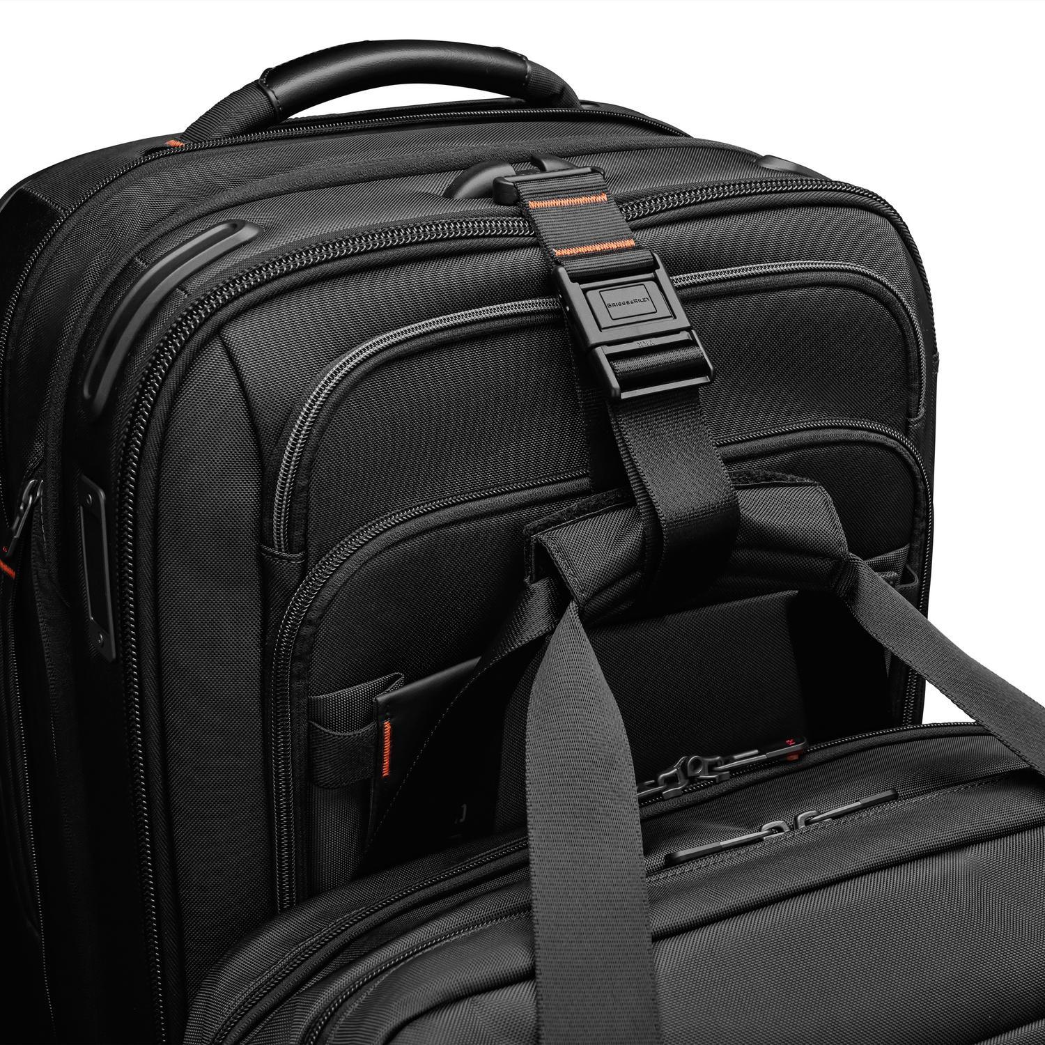 International 53cm Carry-on Expandable Spinner #colour_black