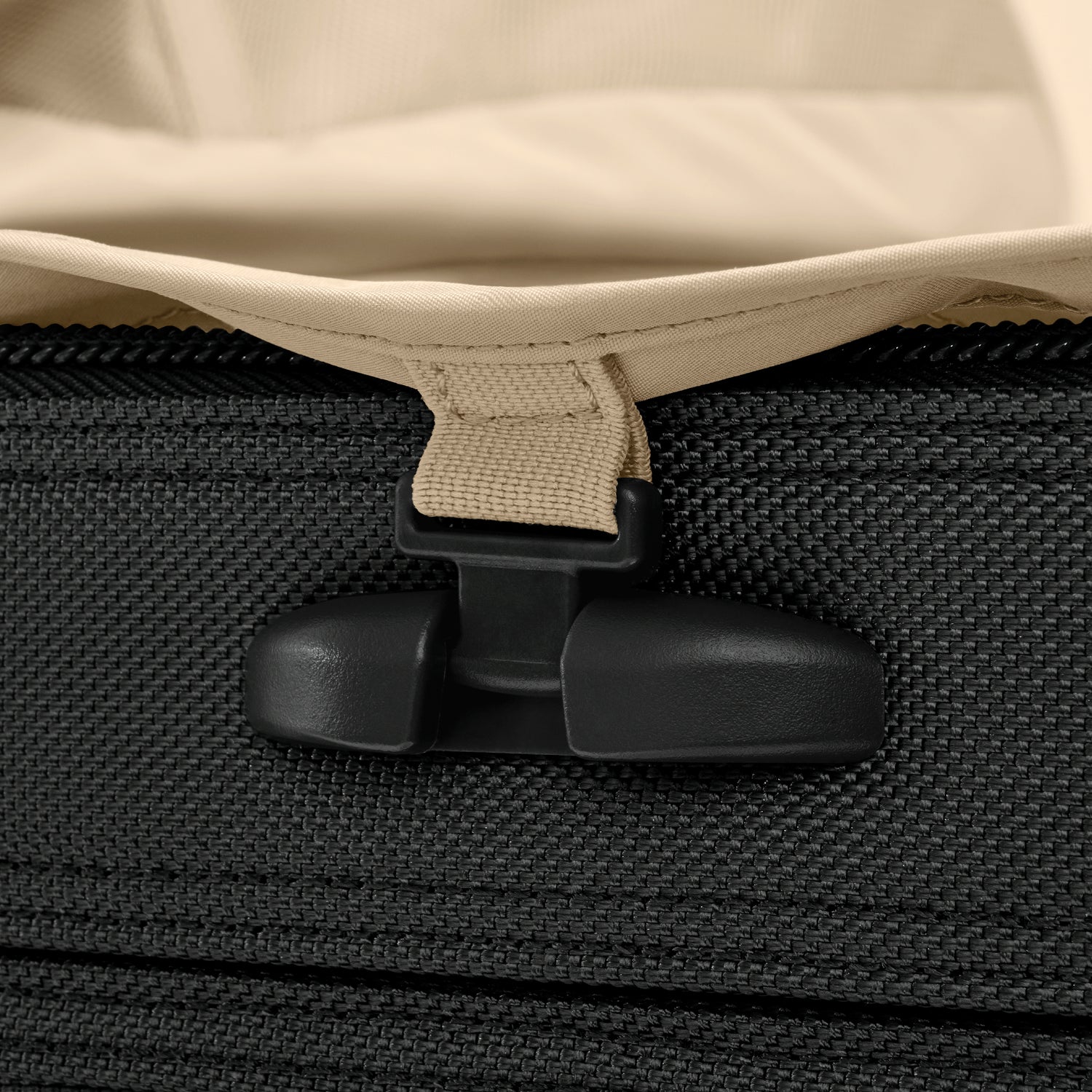 Baseline Global Carry-on Spinner #colour_black