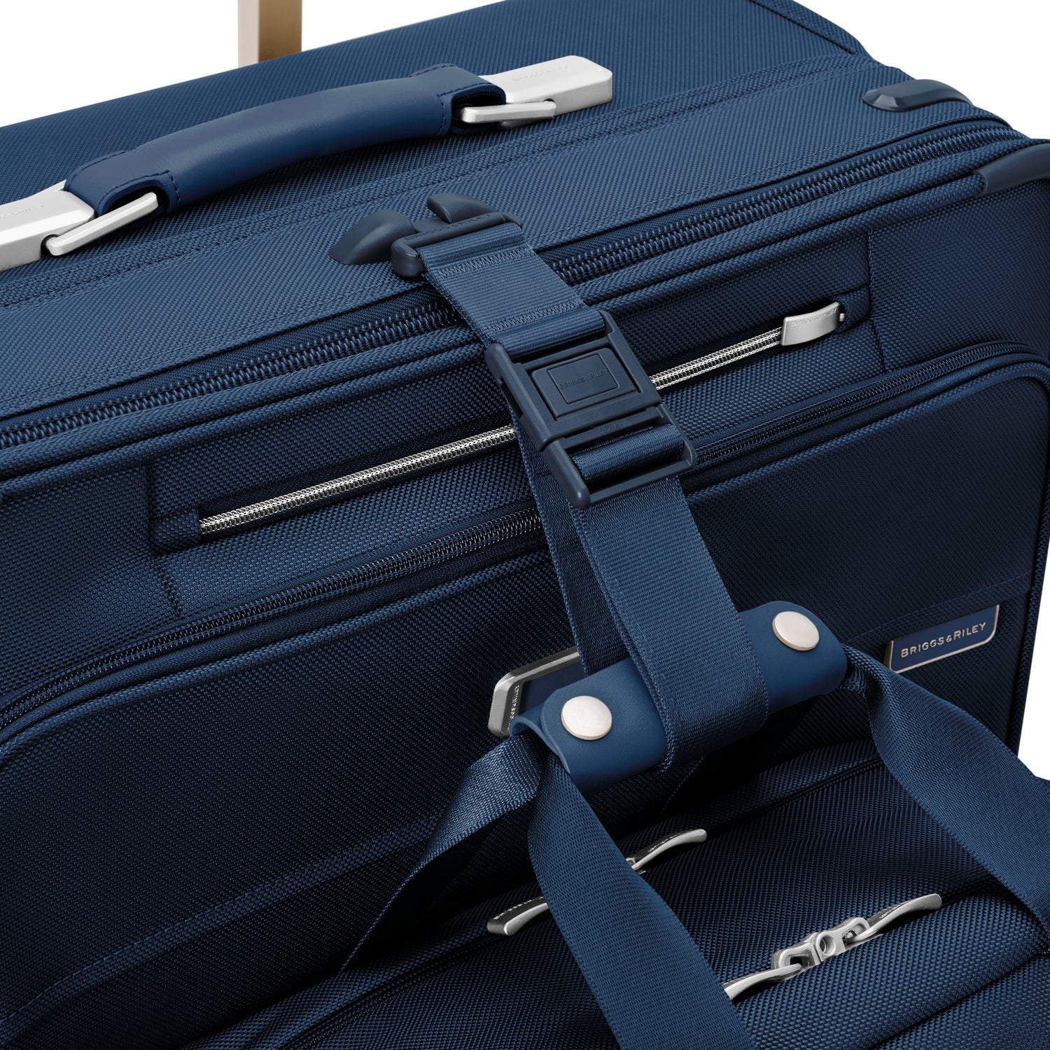 Briggs and Riley Essential 2-wheel Carry-On #colour_navy