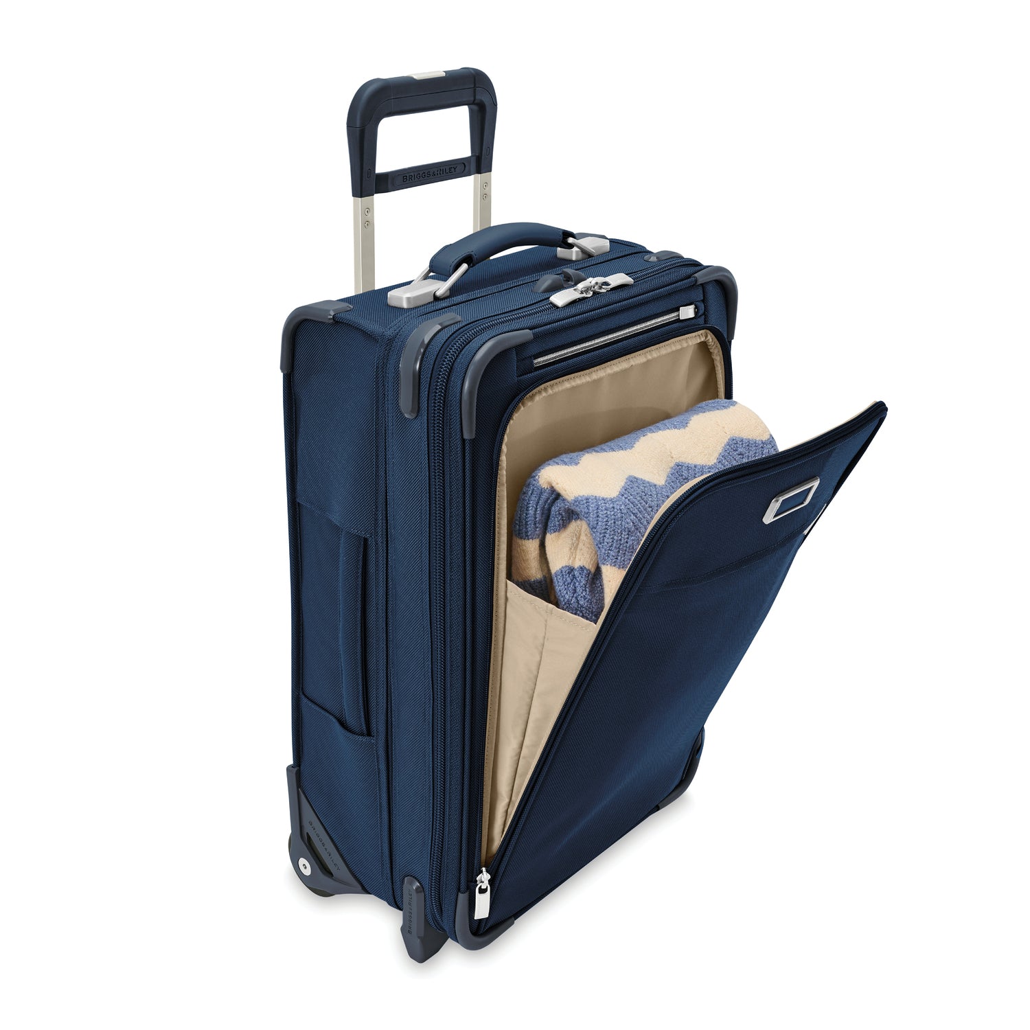 Briggs and Riley Essential 2-wheel Carry-On #colour_navy