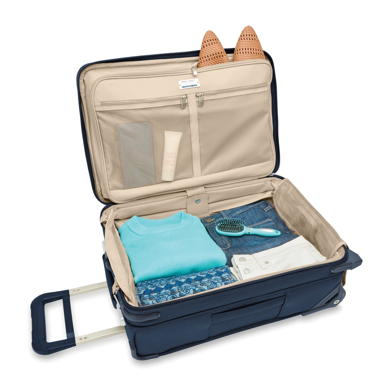 Briggs and Riley Essential 2-wheel Carry-On #colour_navy