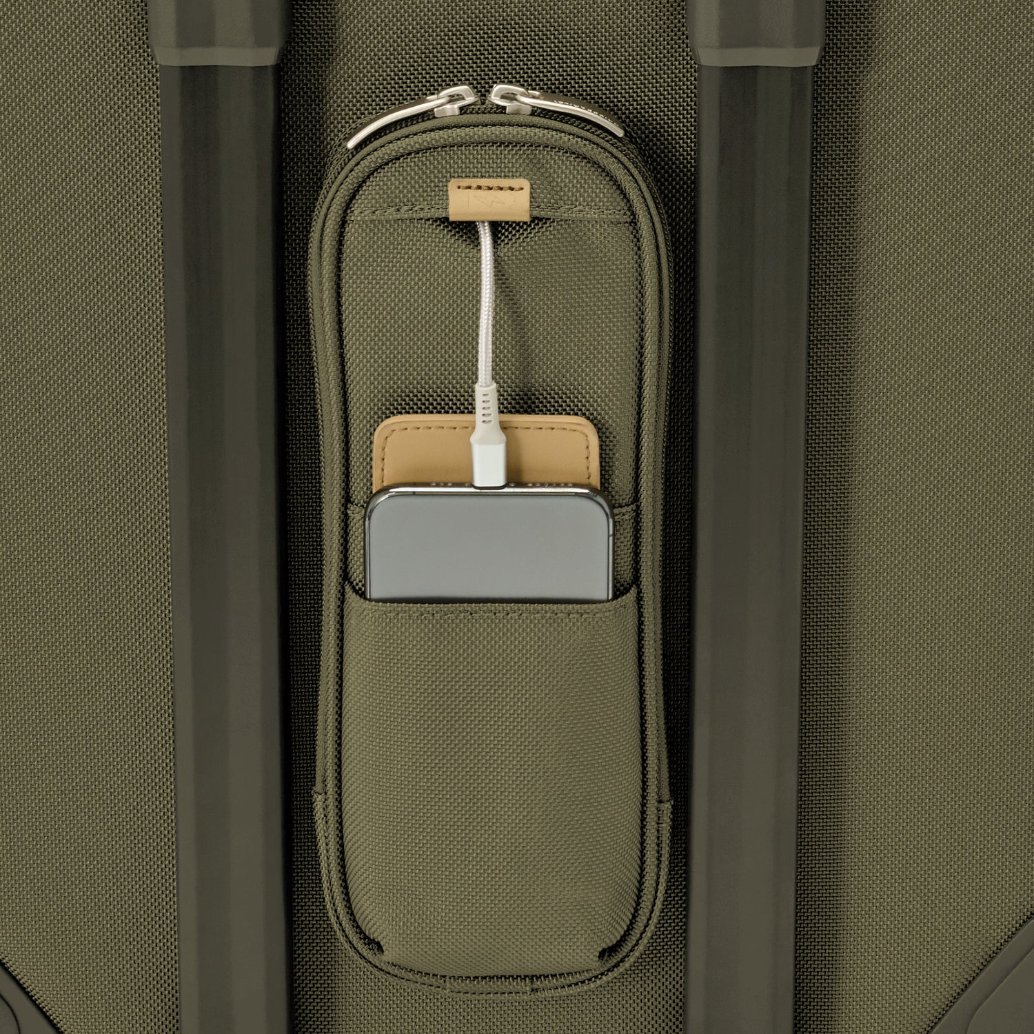 Briggs and Riley Essential 2-wheel Carry-On #colour_olive