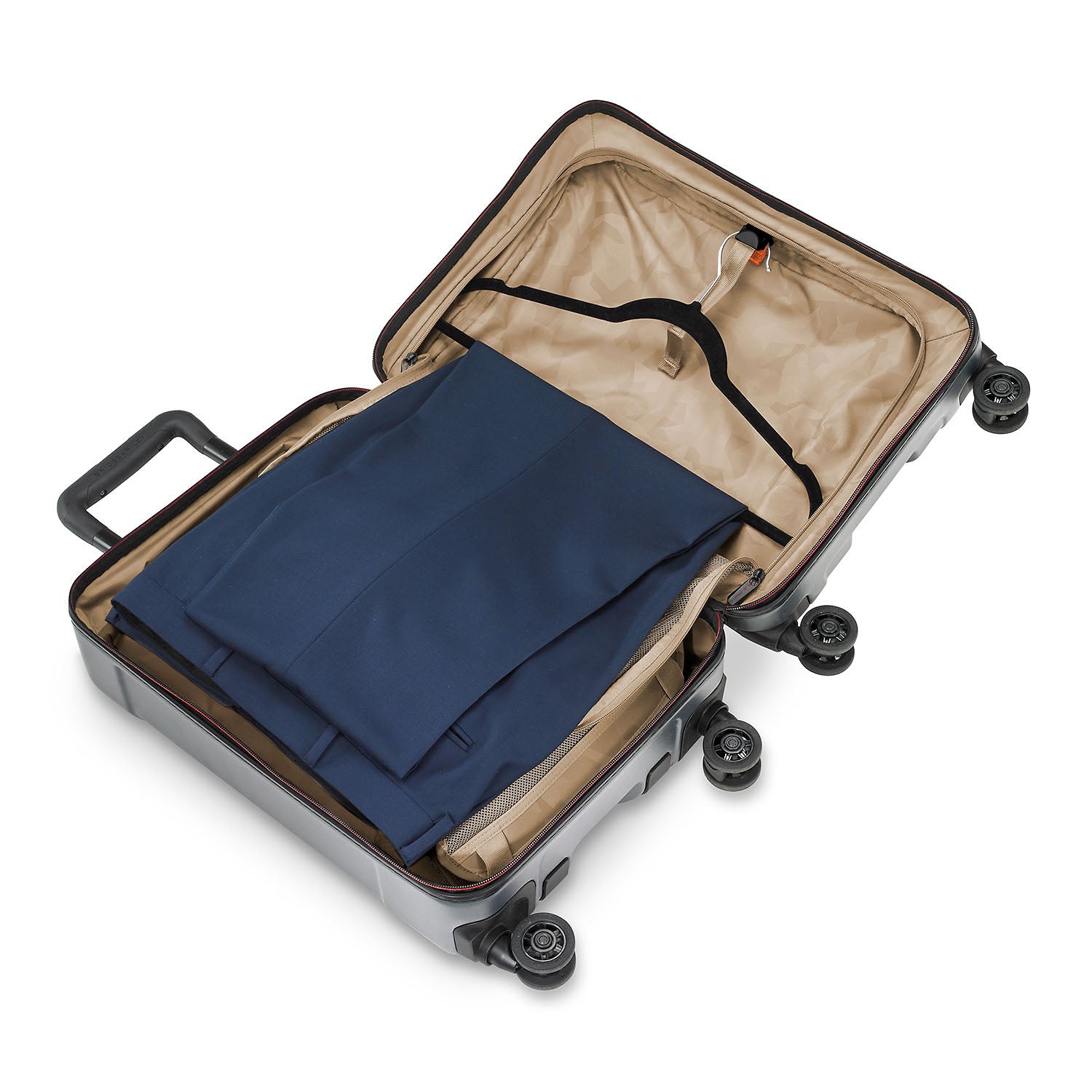 International 21" Carry-On Spinner