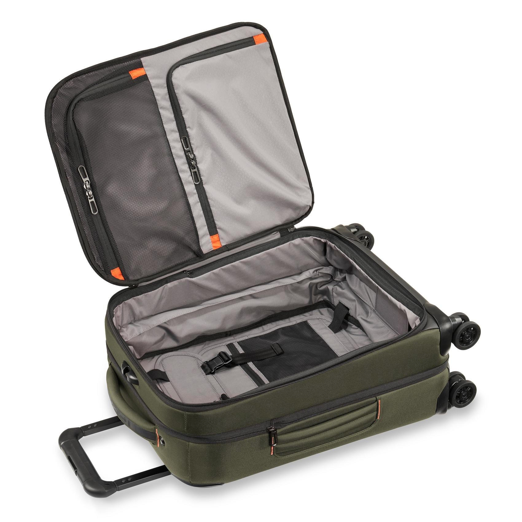 International 53cm Carry-on Expandable Spinner