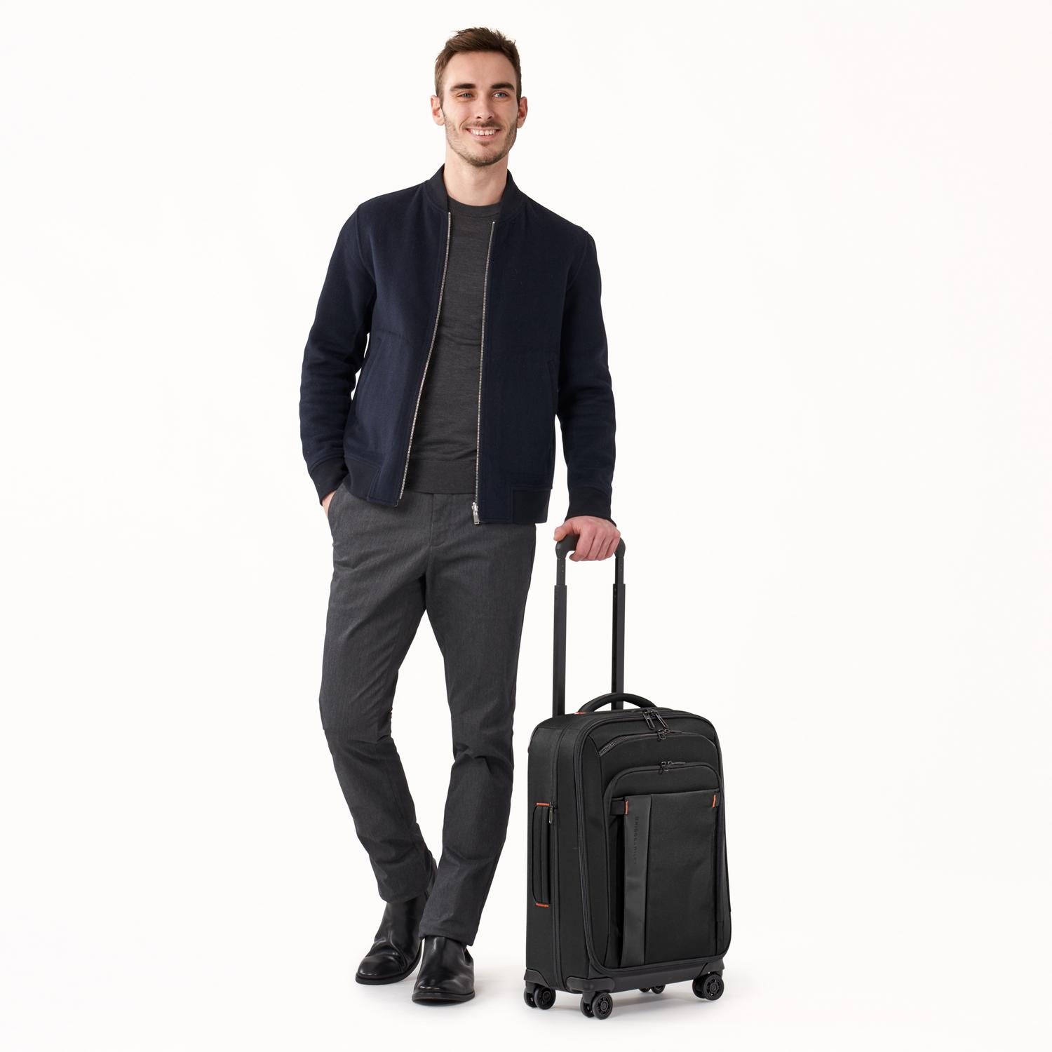 ZDX Domestic 56cm Carry-On Expandable Spinner #colour_black