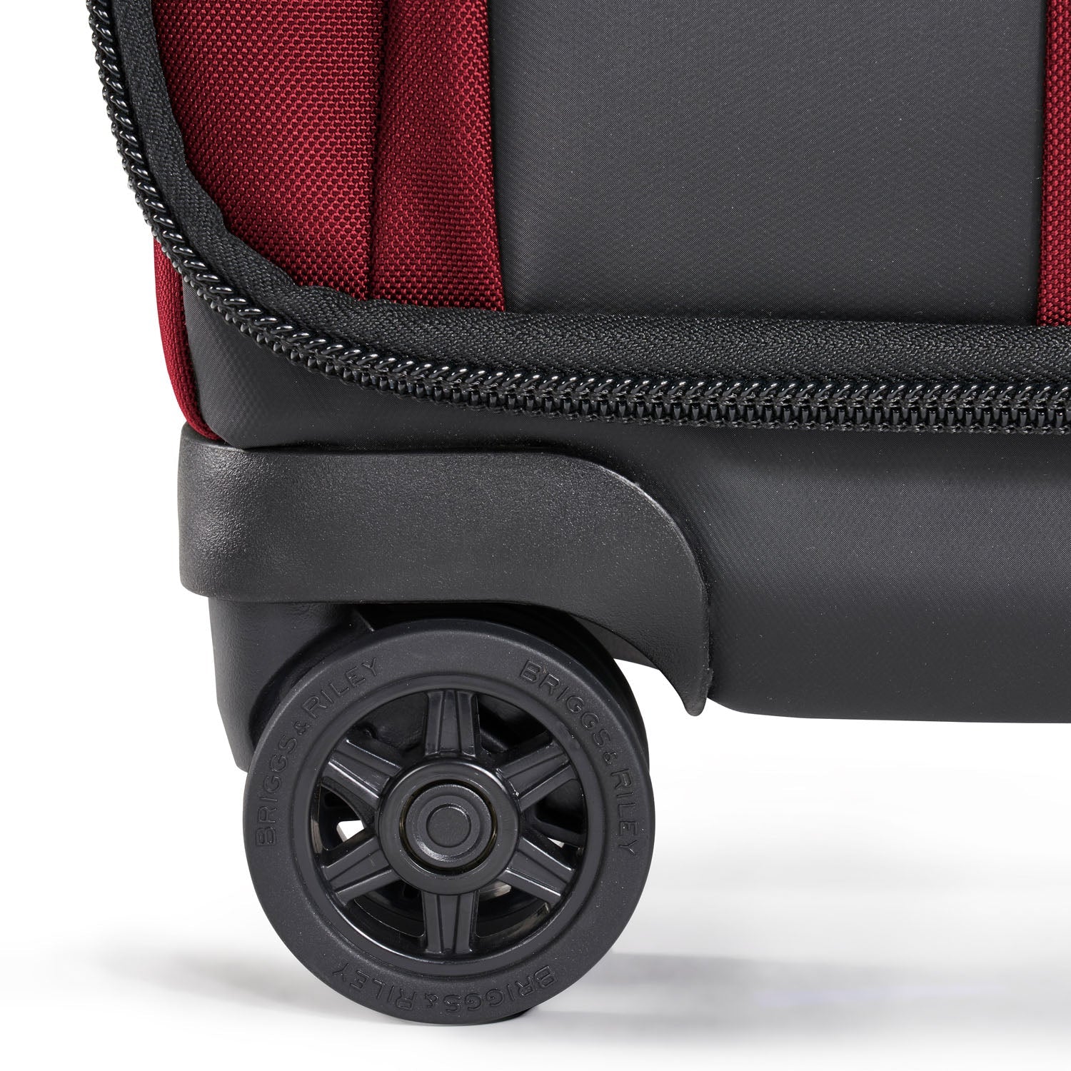 Domestic 22" Carry-On Expandable Spinner