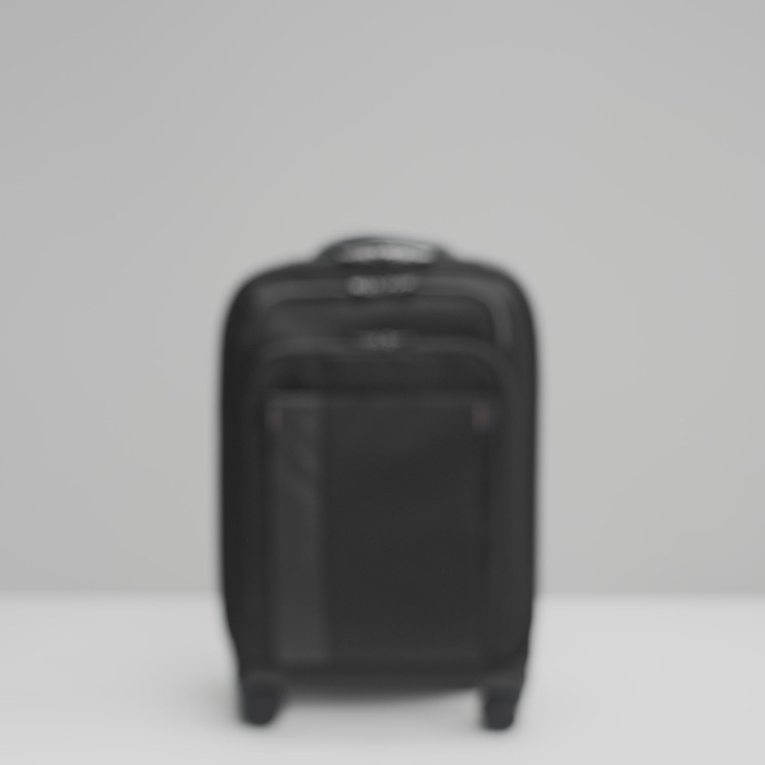 essential 22" #colour_black
