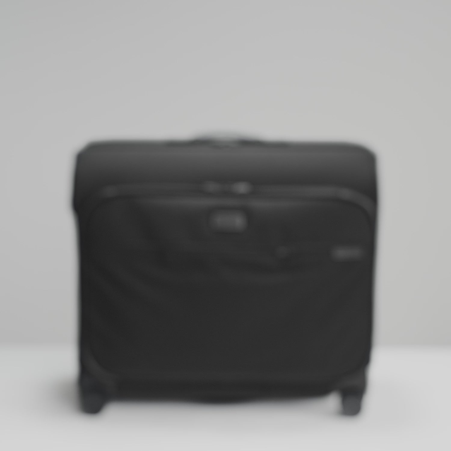 Deluxe Wardrobe Spinner #colour_black